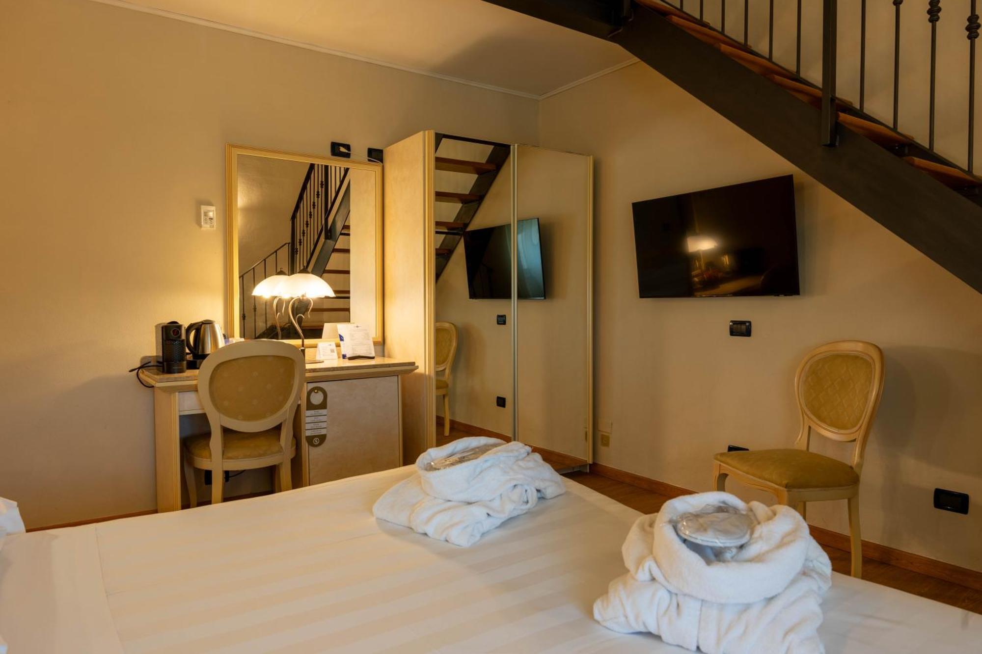 Hotel London Viareggio Exterior photo